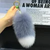 ⁦Natural Fox Fur Key Chains For Women Cute Little Tail Car Keychain Pendant Simple Plush Pendant Girl's Keychains Gifts Ladies⁩ - الصورة ⁦3⁩